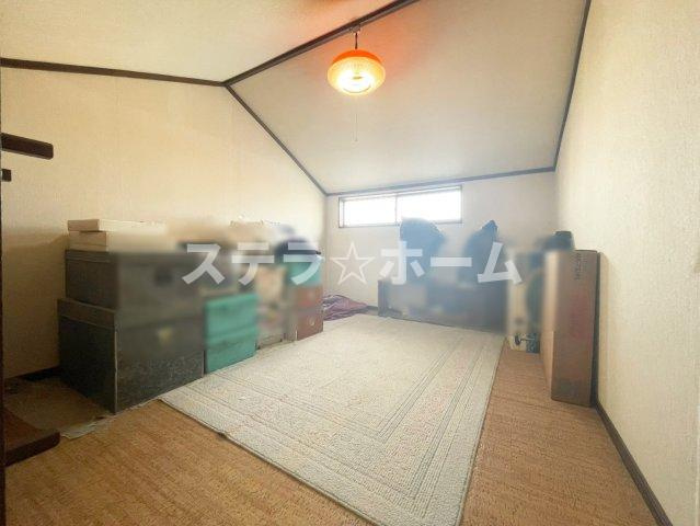 鴫野西5　中古戸建の洋室|個人の部屋や寝室として使える洋室です
