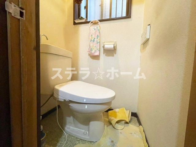鴫野西5　中古戸建のトイレ|コンパクトで使いやすいトイレです
