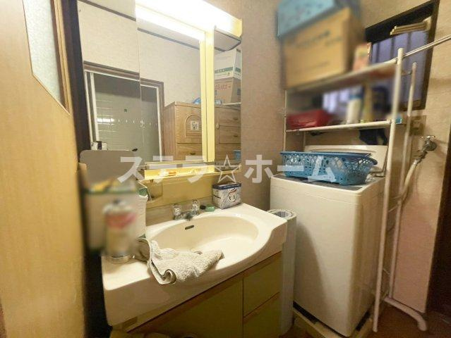 鴫野西5　中古戸建の独立洗面台|独立洗面化粧台が付いています