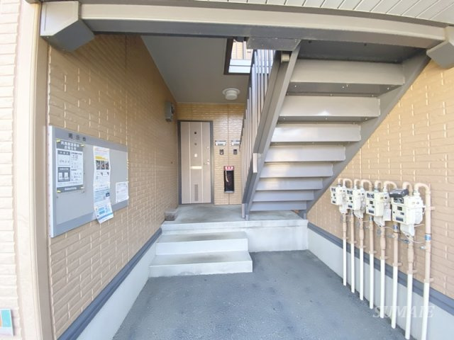 Momo Houseのエントランス|エントランスはこのようになっています☆