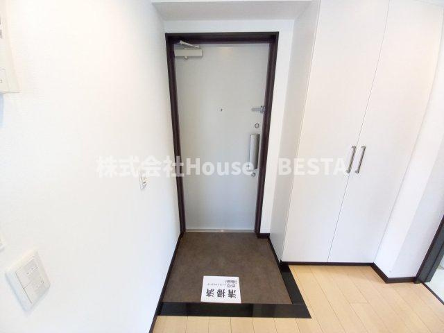SDグランツ神戸西元町の玄関