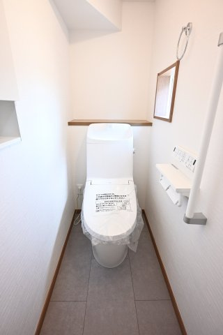 【トイレ】 | 太田市飯田町第3期  | トイレは２つあるので忙しい朝も家族と分けて使用できます◎