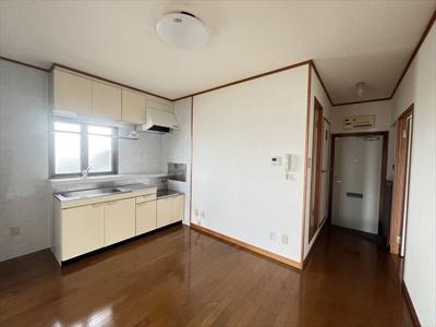  | NEWアーバン比屋根