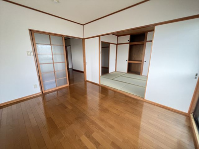  | NEWアーバン比屋根