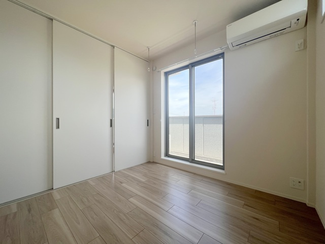 Ｃｏｃｏｔｔｏ学芸大学の寝室|★明るいフローリングの角部屋です★