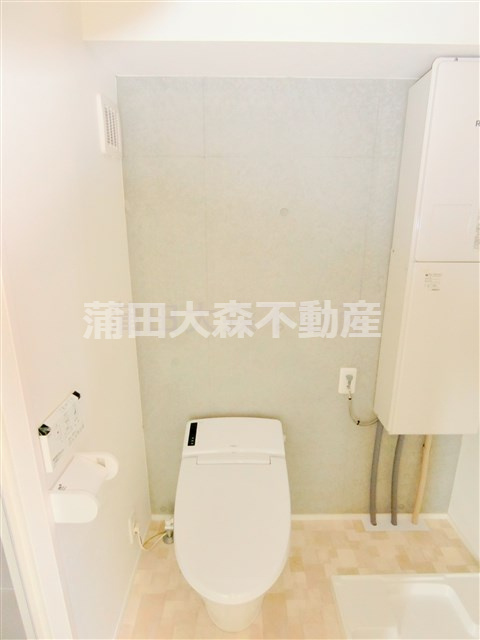 Ludens糀谷（ルーデンスのトイレ|温水洗浄便座付きのタンクレストイレ