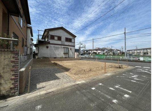 【新築】鶴ヶ島市上広谷新築分譲住宅 全1棟の外観|設備充実の新築住宅建築中