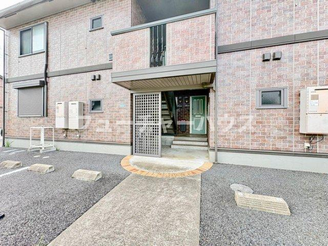 リビングタウン東海　Ｅ棟のエントランス