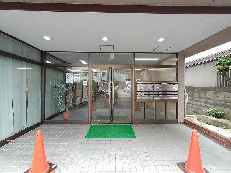 吹田市垂水町３丁目の店舗事務所