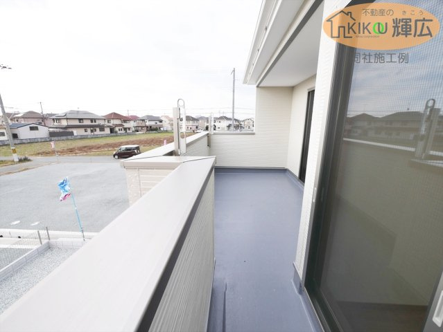 加古川市第11平岡町一色（全1棟）　新築のバルコニー|同社施工例です。