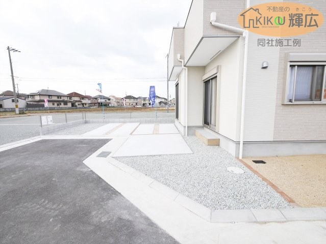 加古川市第11平岡町一色（全1棟）　新築の駐車場|同社施工例です。