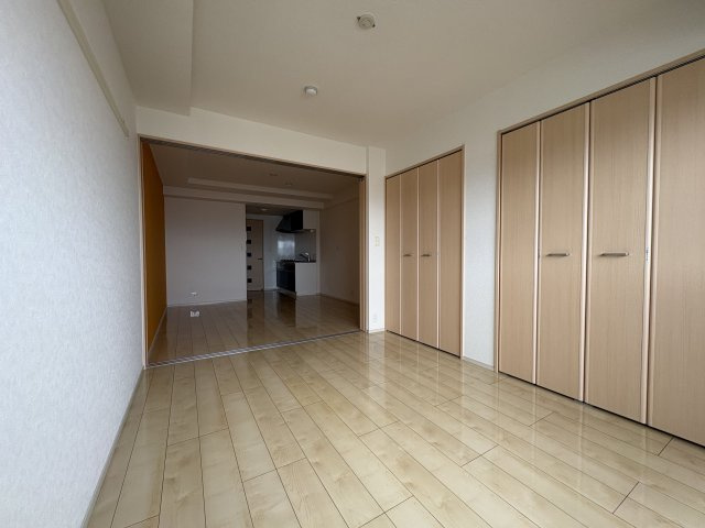 【寝室】メルディアキューブ新長田