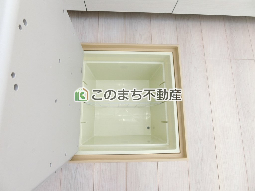 CRADLEGARDEN宇都宮市清原台第7の収納|同社施工物件の写真です。※建具やフローリング、その他仕様が違う場合がございます。