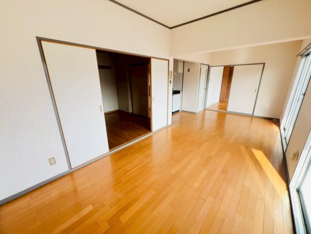 大町マンションの居間・リビング