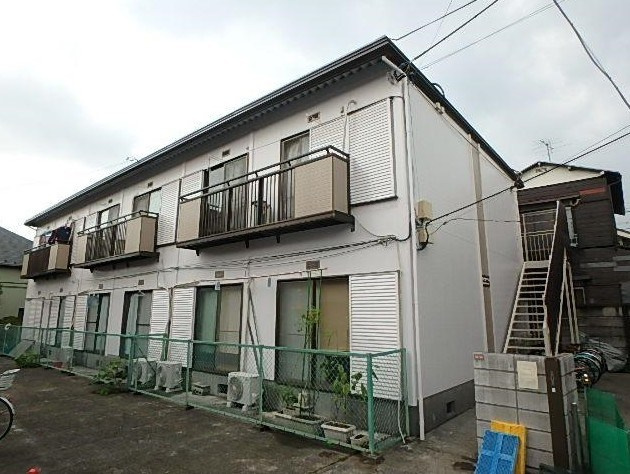 杉並区成田東２丁目のアパートのエントランス