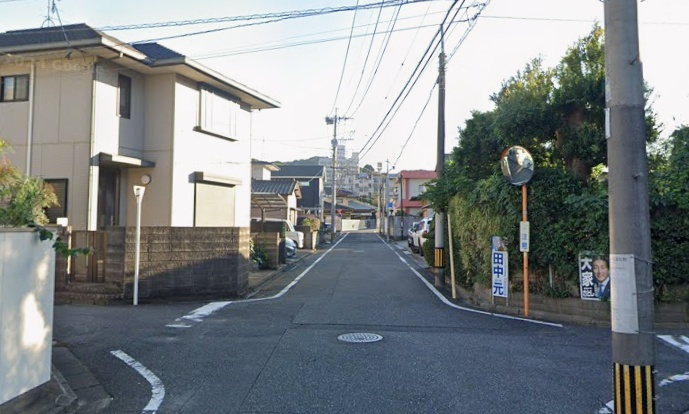 一枝一丁目の前面道路含む現地写真