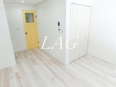 【居間・リビング】 | ハーミットクラブハウス新子安Ⅲ | 洋室のお部屋です。