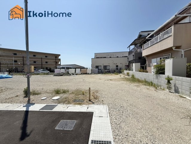 明石市松江　7号地　新築戸建の駐車場|●年中無休：当日予約可●前面道路は約5ｍございます！フラットな土地です！建物はオール電化住宅！
