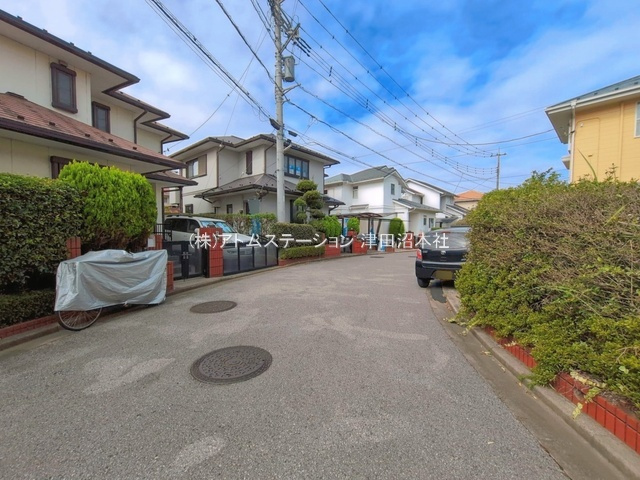 【前面道路含む現地写真】 | アトムセレクト　八千代市ゆりのき台8丁目中古戸建て