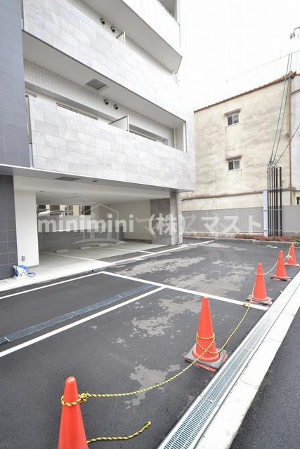 リアライズ小路の駐車場