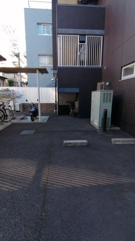 ロアール両国の駐車場