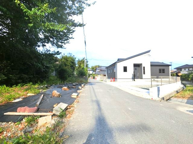 みやき町大字原古賀9期　２号棟の前面道路含む現地写真|前面道路含む現地写真です