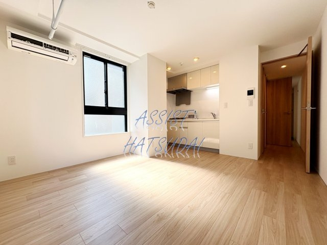 ＬＡＰｉＳ西新宿五丁目の居間・リビング|LINEでのお問い合わせもお待ちしております♪