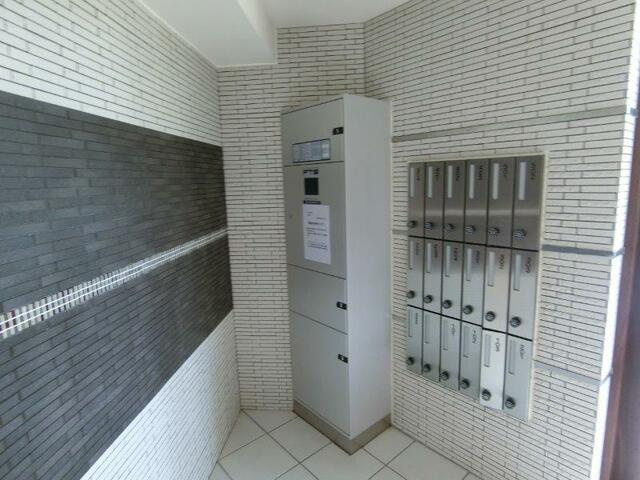 アリーチェ中野富士見町のその他共用部分|宅配ボックス