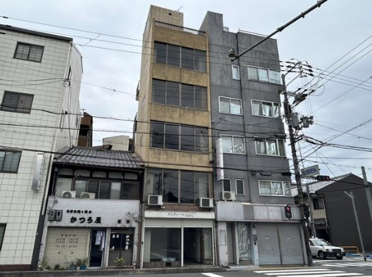 東山石橋町ビルの外観