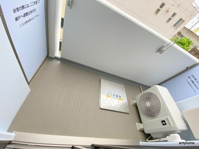 フォーリアライズ難波南レーヴ　仲介手数料無料のバルコニー