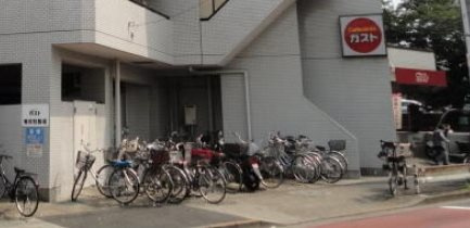 中野区江古田２丁目の賃貸マンションのエントランス