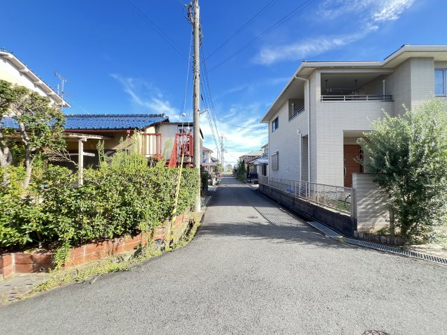 大和高田市大字根成柿の前面道路含む現地写真