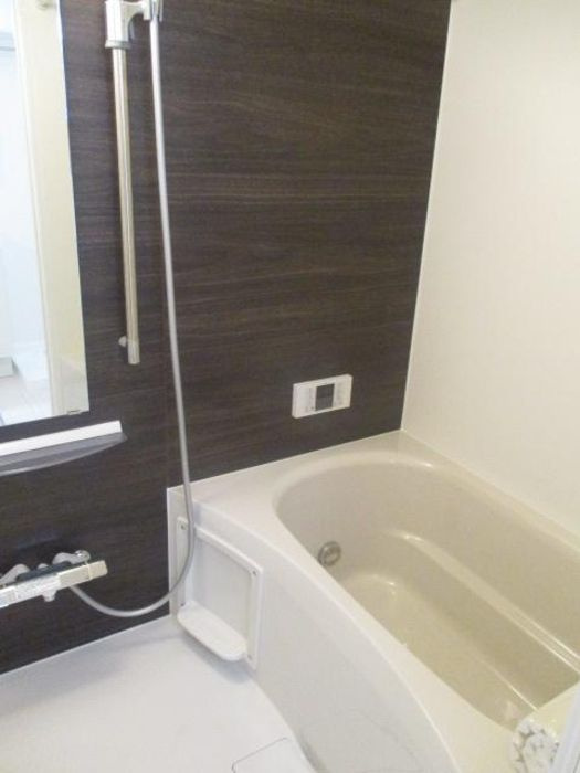 D-room F.京町の浴室