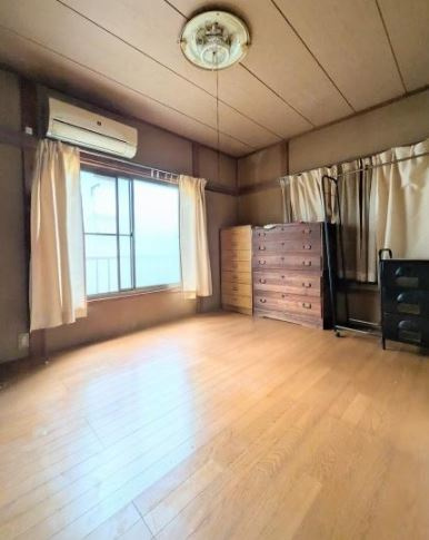 【中古】坂戸市泉町中古住宅の洋室