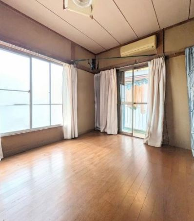 【中古】坂戸市泉町中古住宅の洋室