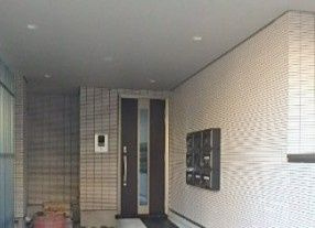 メゾンMumeのエントランス