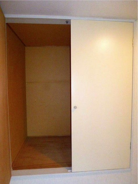 和光市新倉１丁目のアパートの収納