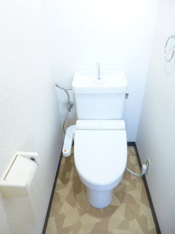 和光市新倉１丁目のアパートのトイレ