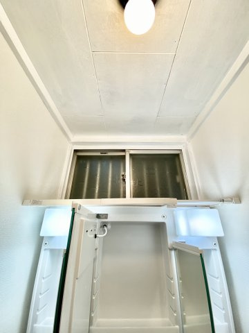 加島２丁目一戸建のその他|洗面所に窓