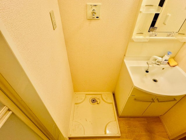 ノア東山B棟の洗面所