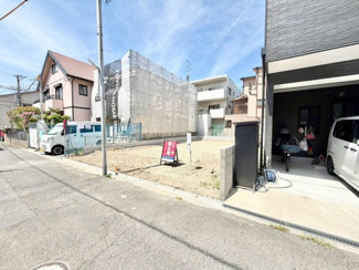 【前面道路含む現地写真】 | 緑ヶ丘北町２丁　新築戸建 | 【浴室乾燥機付きです】一坪以上の浴室でのびのび一日の疲れを癒して下さいね！