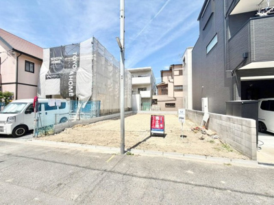 【前面道路含む現地写真】 | 緑ヶ丘北町２丁　新築戸建 | ゆとりのある洗面室ですよ♪朝の身支度もスムーズにできますね！