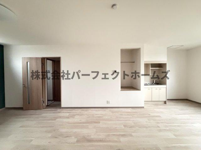 Ts BASE KAGUMACHIの内装|明るい室内です