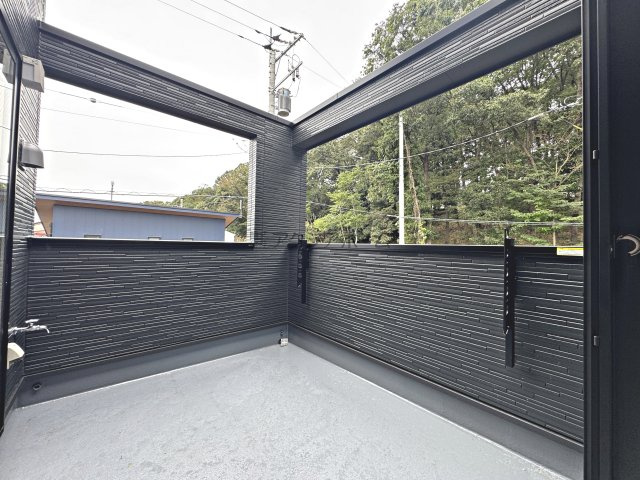 所沢市北秋津・全1棟　新築一戸建　～北西角地～のバルコニー