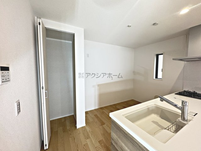 所沢市北秋津・全1棟　新築一戸建　～北西角地～の収納|キッチン収納