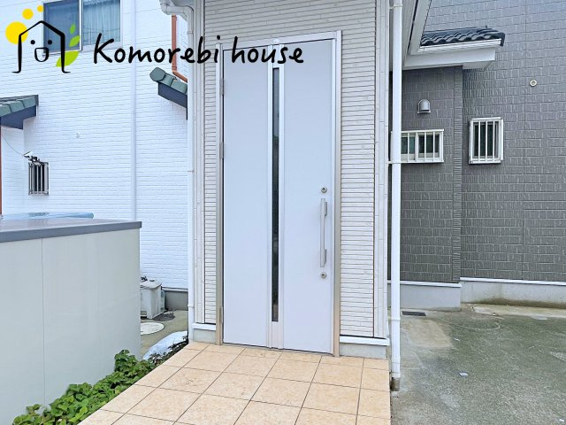 上尾市領家　1期　中古戸建の玄関|26.8.27　撮影済み