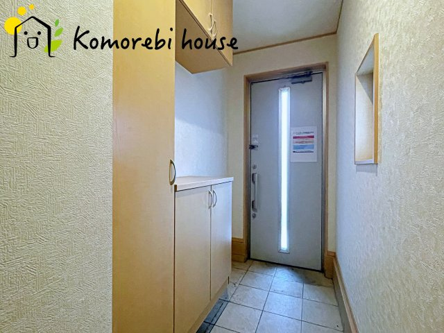 上尾市領家　1期　中古戸建の玄関|26.8.27　撮影済み