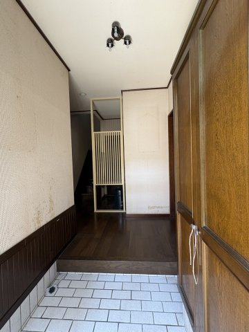 錦町綾ノ内 中古一戸建ての玄関