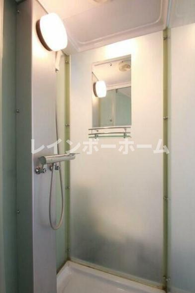 ヴィクトワール千住のシャワールーム