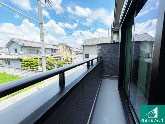 東大阪市加納　新築一戸建てのバルコニー|日当たりのよいバルコニー！お部屋が開放的に！